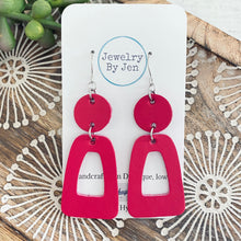 Load image into Gallery viewer, Trixie Earrings: Fuschia
