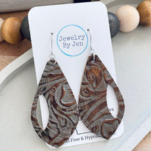 Load image into Gallery viewer, Side Cutout Teardrop: Copper &amp; Grey Western Tooled
