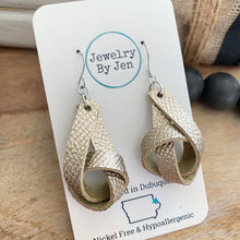 Load image into Gallery viewer, Knot: Champagne