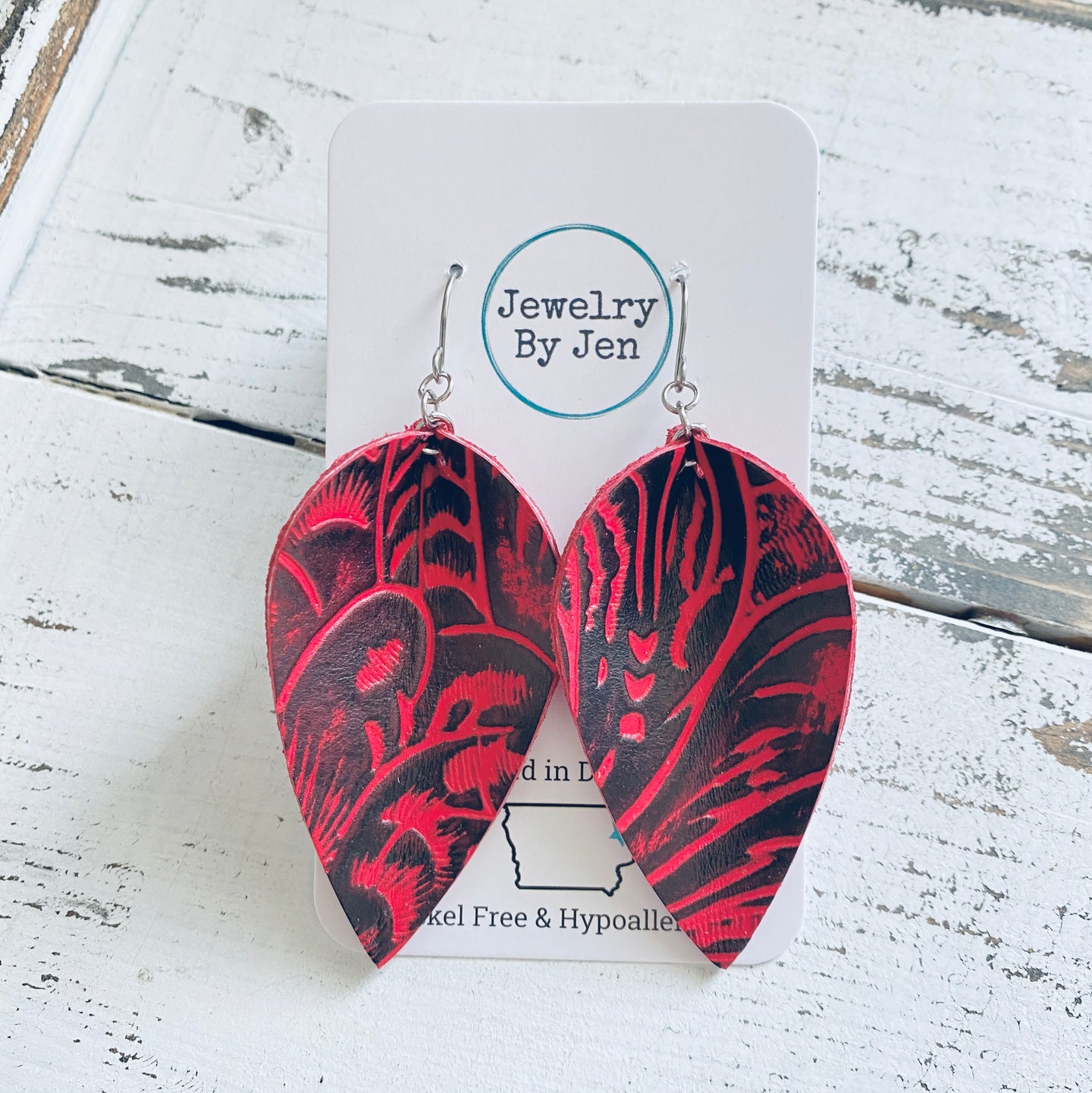 Large Pinched: Red & Black Western Tooled