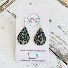 Load image into Gallery viewer, Small Teardrop: Camo &amp; Cheetah