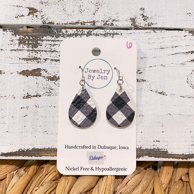 Small Teardrop: Black & White Buffalo Plaid