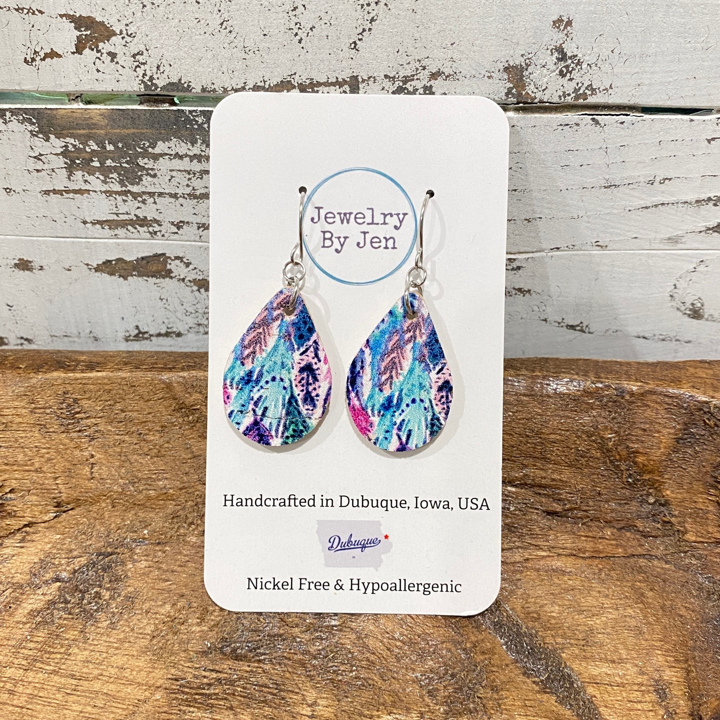 Small Teardrop: Feathers
