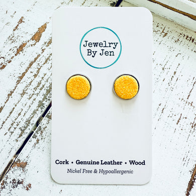 Stud Earrings: Fine Glitter Yellow