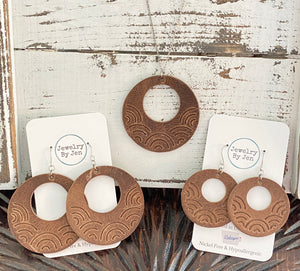 Embossed Rainbow Circle: Vintage Cowboy