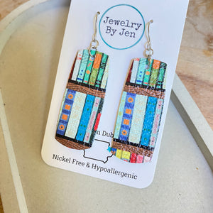 Bar Earrings (Medium): Books