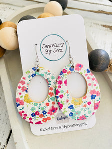 Oval: Daydream Floral
