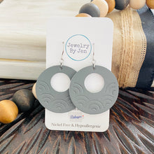 Load image into Gallery viewer, Embossed Rainbow Circle Earrings: Grey