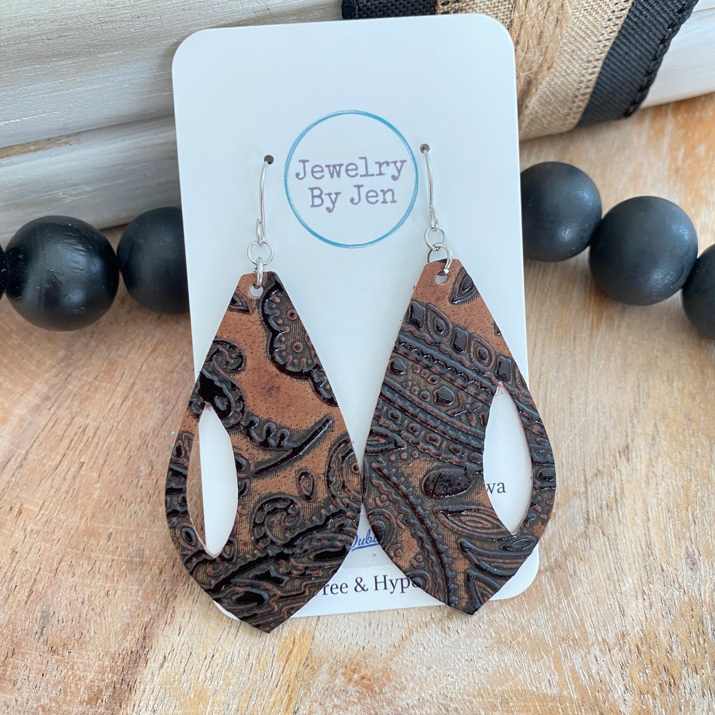 Brown Paisley Embossed Side Cutout