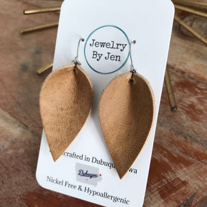 Weathered Tan Medium Pinched