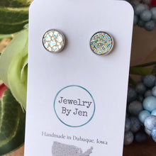 Load image into Gallery viewer, Holographic Crackle Studs