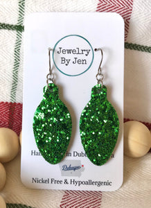 Holiday Light Bulb: Green Glitter