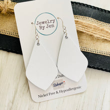 Load image into Gallery viewer, White Elegant Teardrop