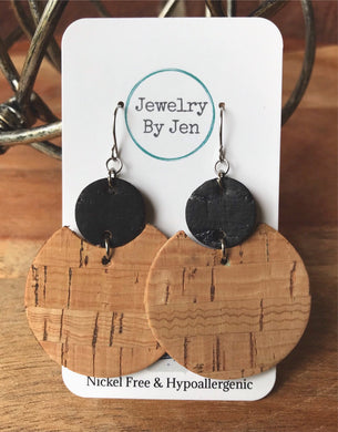 Luna Earrings: Black & Cork