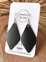 Load image into Gallery viewer, Lora Earrings: Smooth Black