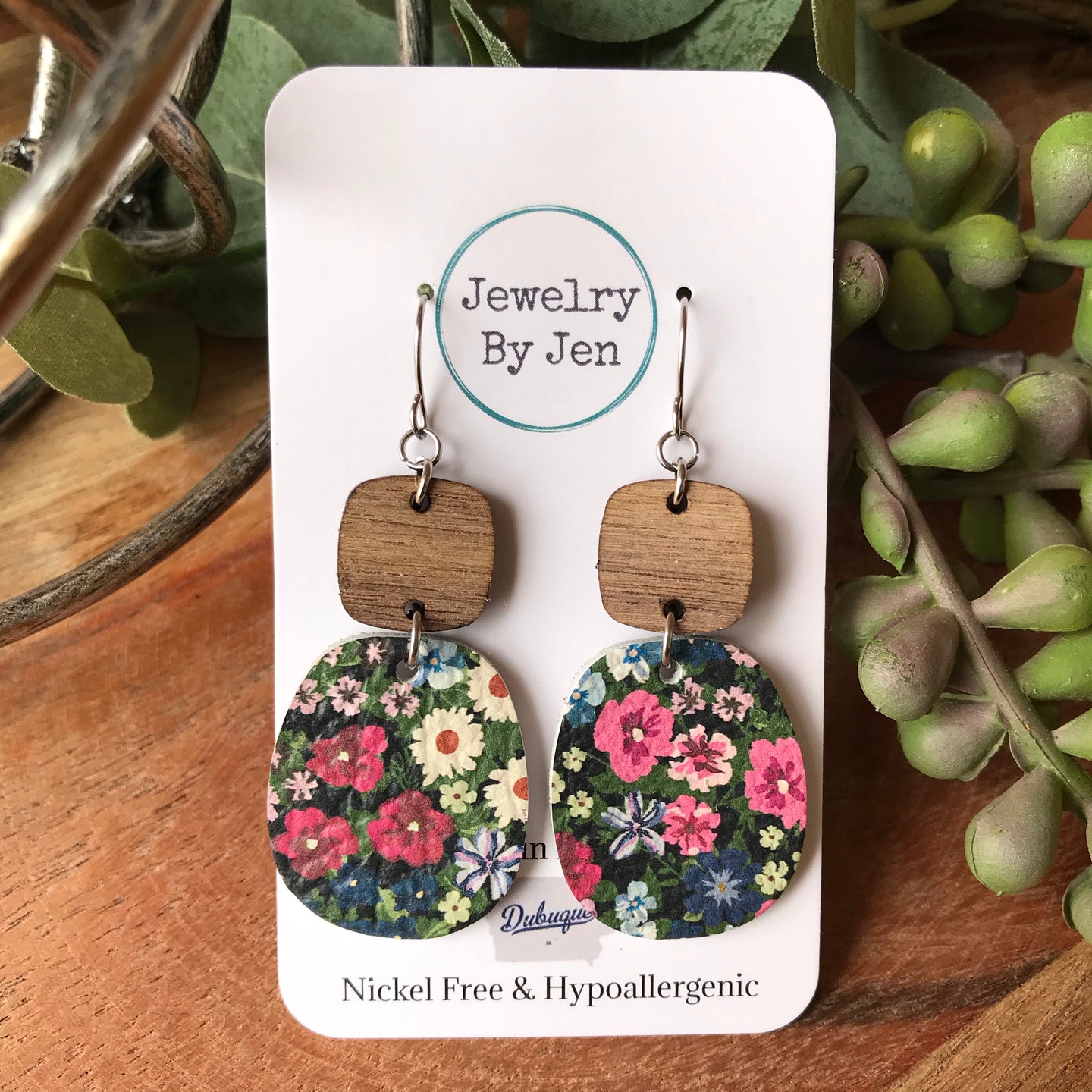 Midsummer Floral & Wood (Walnut)