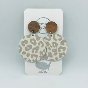 Wood Post & Cream Cheetah