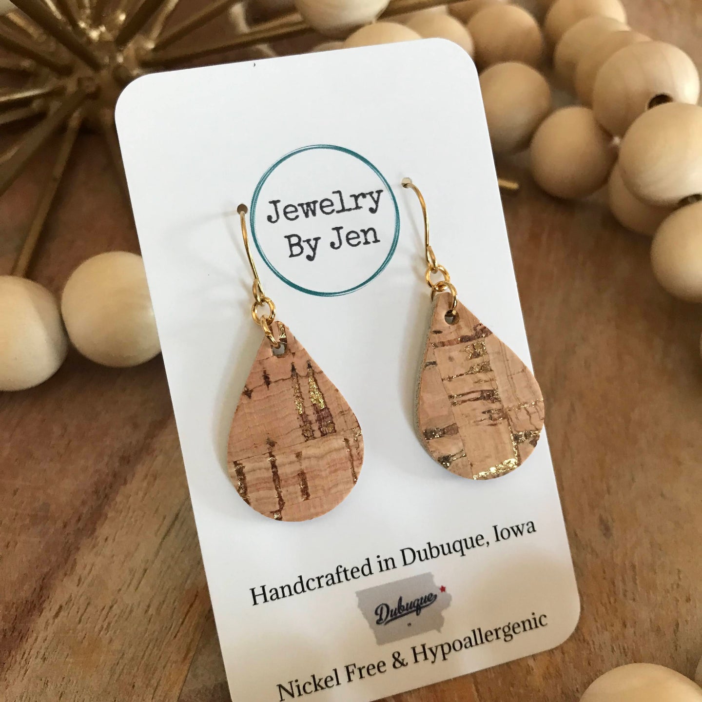 Cork w/Gold Accents Small Teardrop