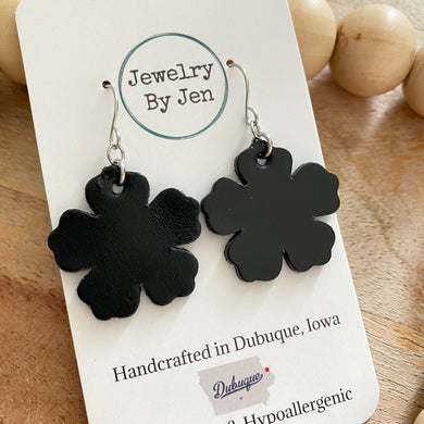 Sue’s Forget Me Not: Black