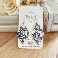Load image into Gallery viewer, Navy Floral Cork “Lora”