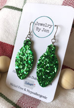 Load image into Gallery viewer, Holiday Light Bulb: Green Glitter