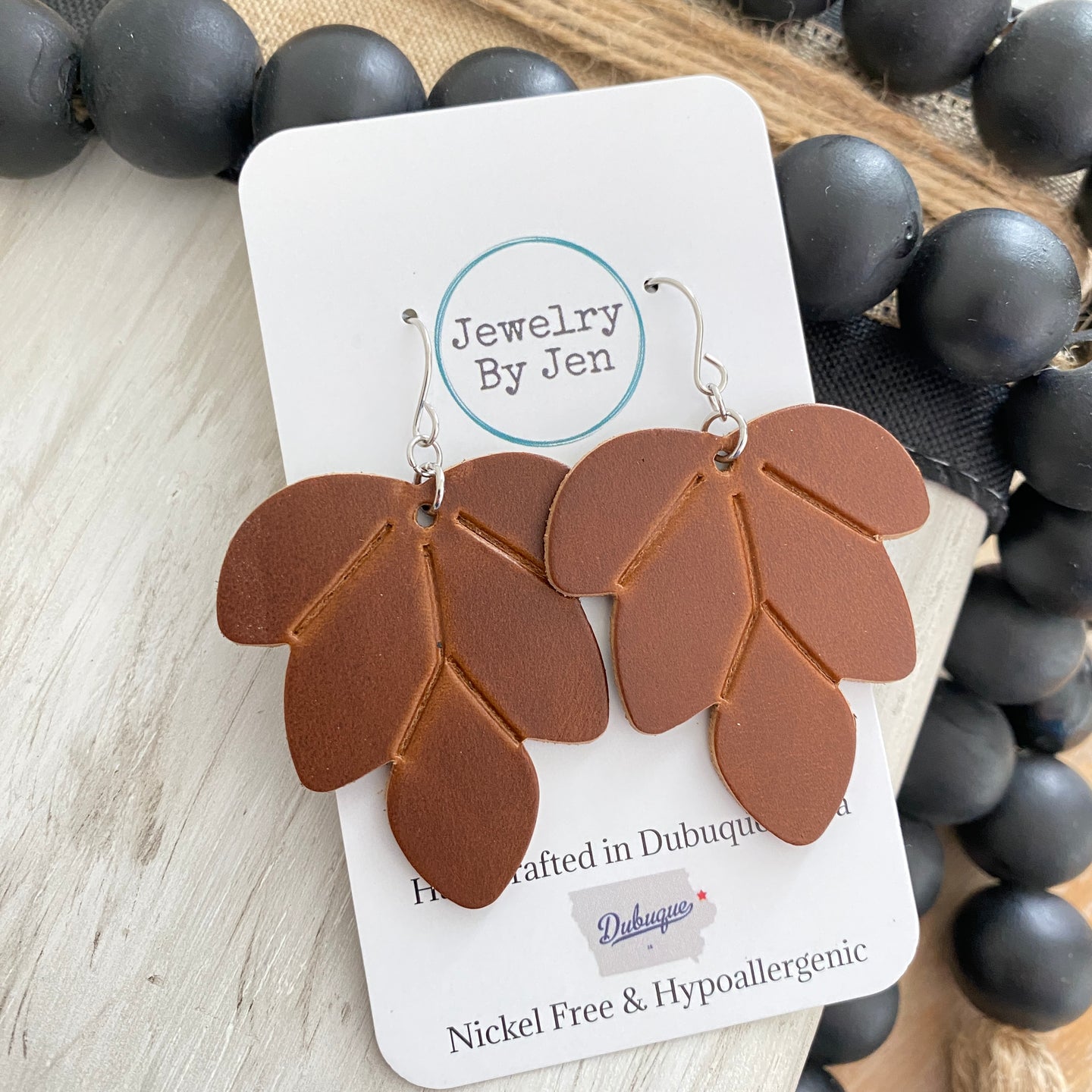 Embossed Leaf: Antique Tan
