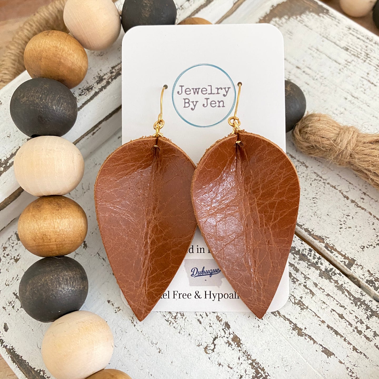 Large Pinched Earrings: Cognac