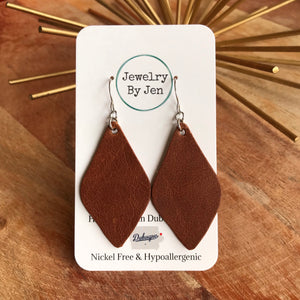 Weathered Brown “Lora”